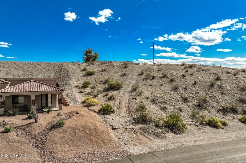 4136CarlsbadDrLotDrone_03