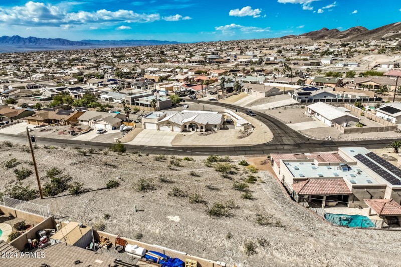 4136CarlsbadDrLotDrone_09