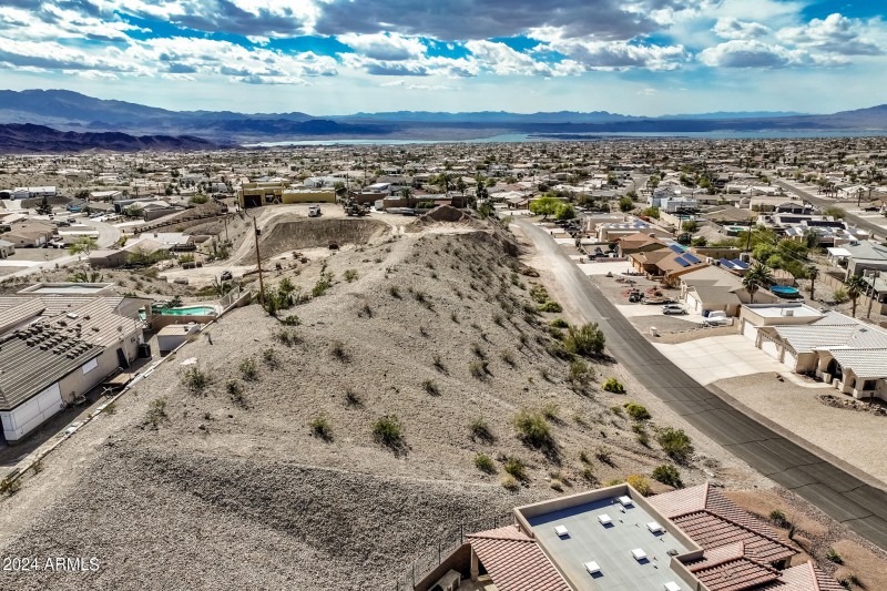 4136CarlsbadDrLotDrone_11