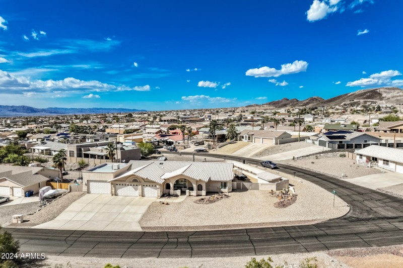 4136CarlsbadDrLotDrone_16