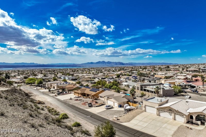 4136CarlsbadDrLotDrone_17