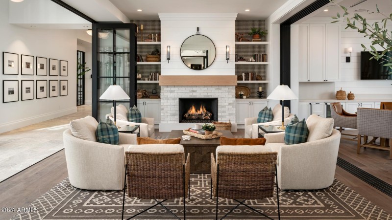 Sterling_Grove_Clubhouse_Living_0041_192