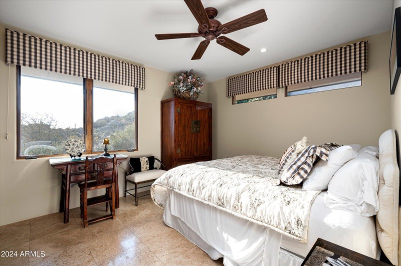 casita bedroom