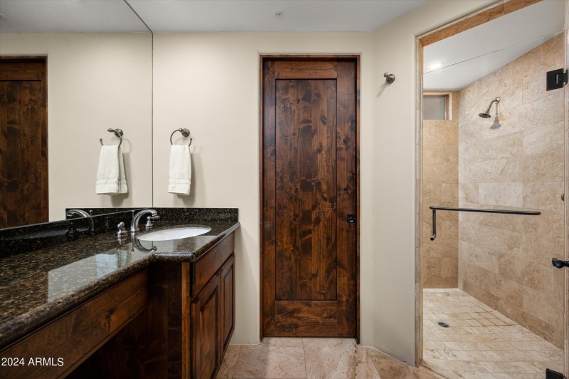 casita bathroom