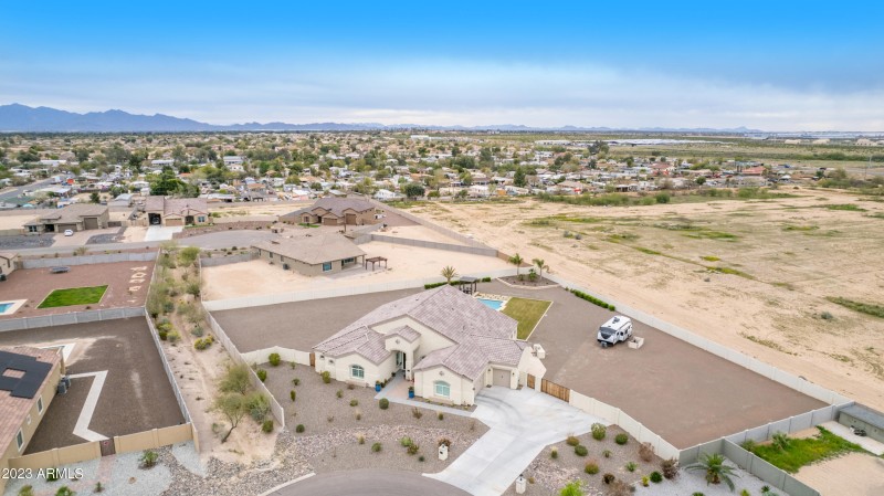 06 Tuckey Aerial