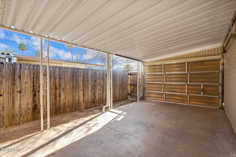 Sout side patio/carport