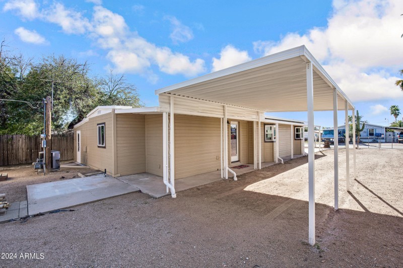 North Side carport