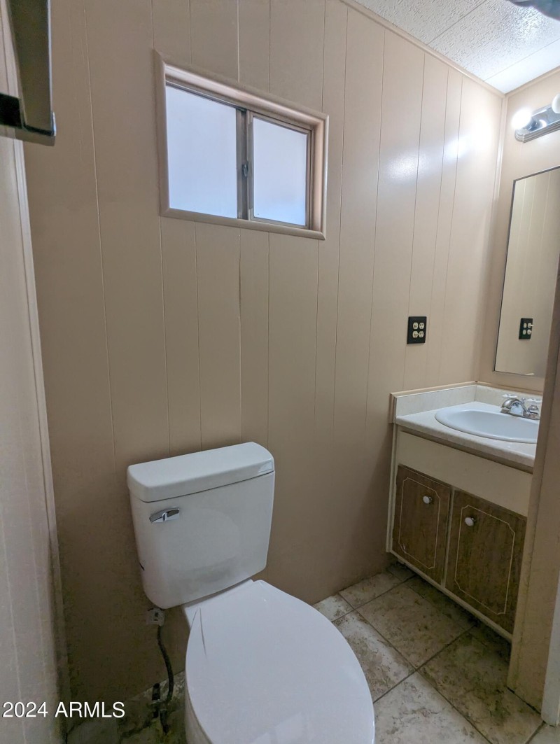 bed 2 ensuite bath.1