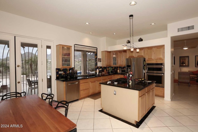 Kitchen (002)