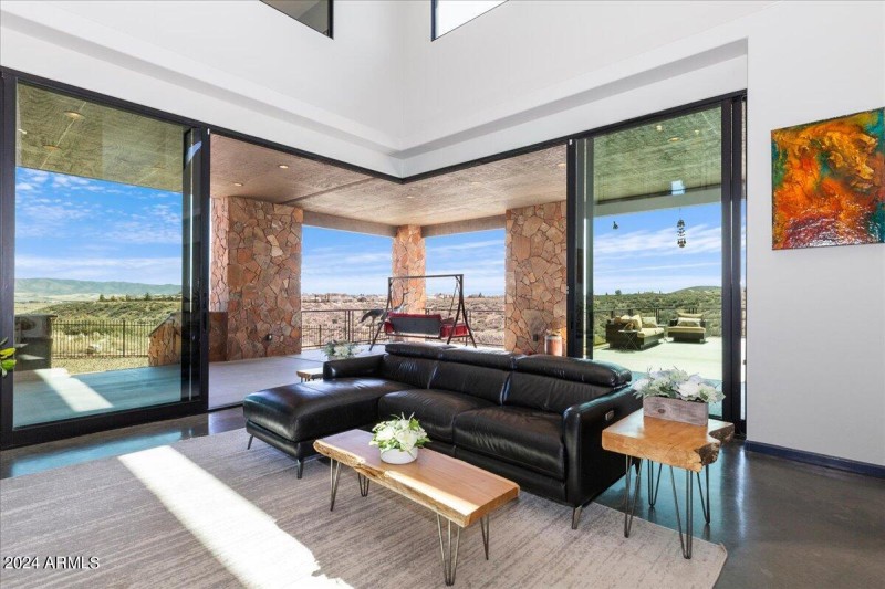 07-Living Room