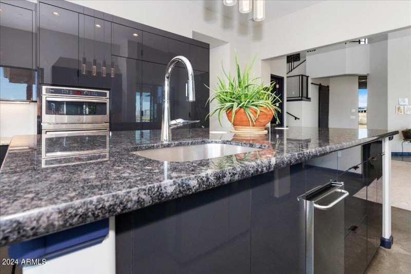 10-Kitchen