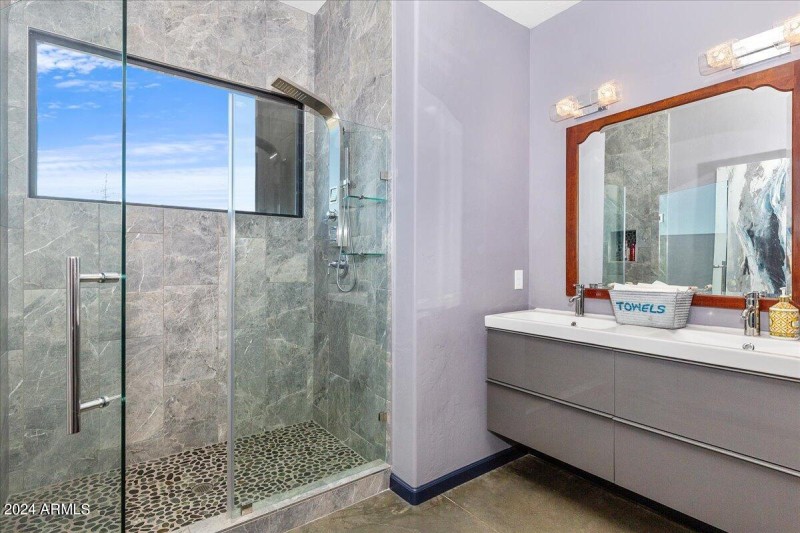 25-Bathroom