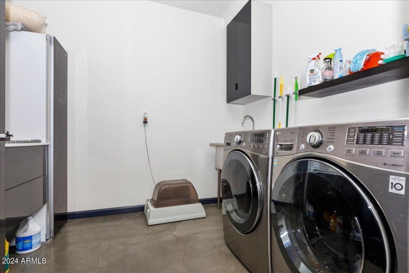 39-Laundry Room