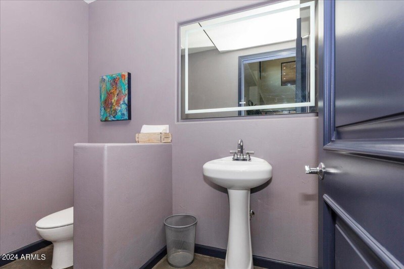 40-Powder Room