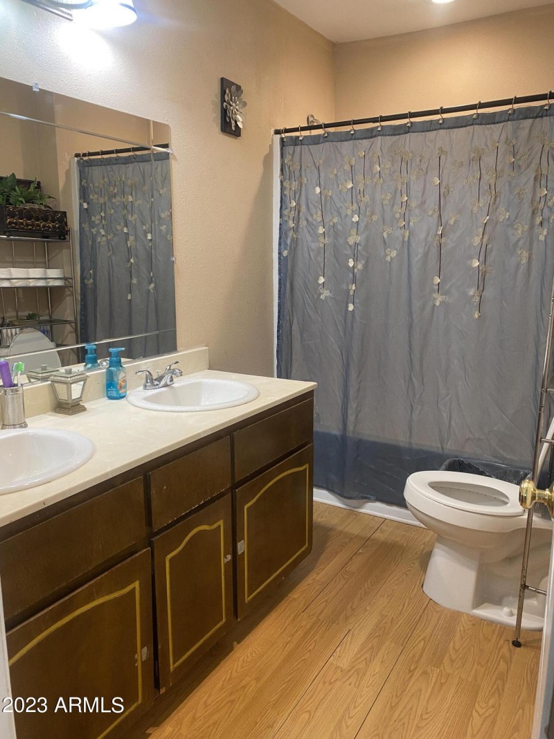 Clanton Bathroom #2