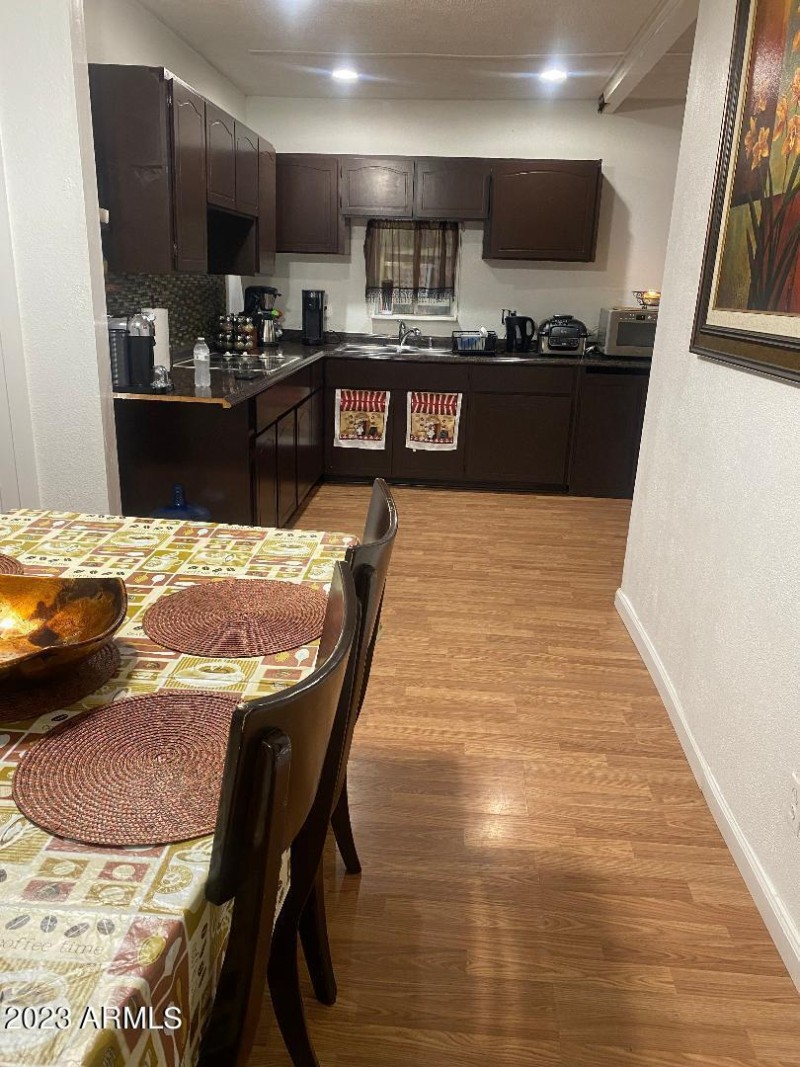 Kitchen:Dinette Clanton