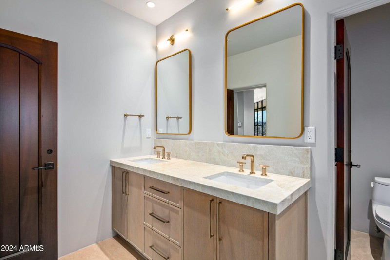 45-web-or-mls-Ensuite Bath