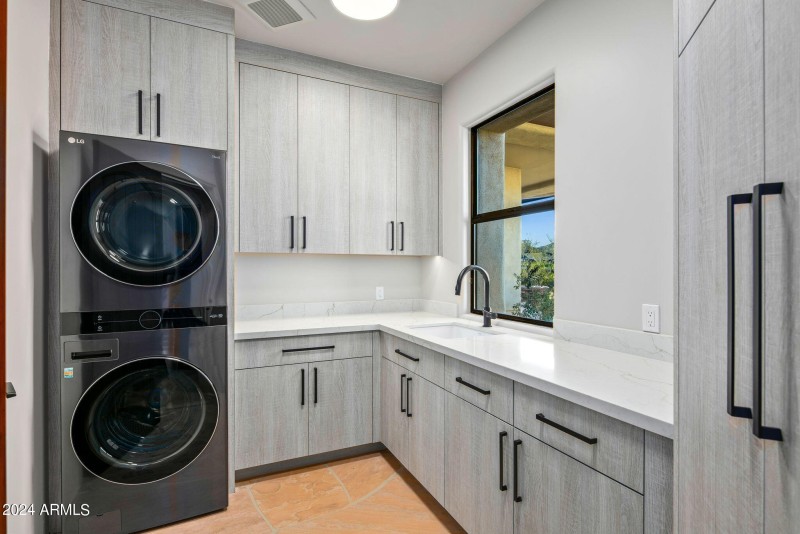 47-web-or-mls-Laundry