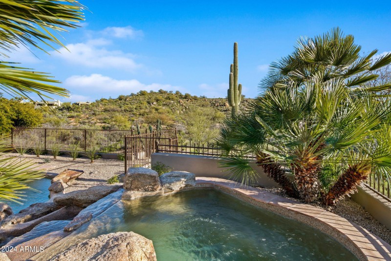 54-web-or-mls-Spa Views