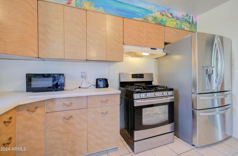 877 E Sycamore St - Bird-17