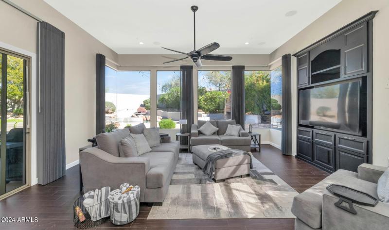 10940 E Cosmos Cir-large-016-033-10940 E