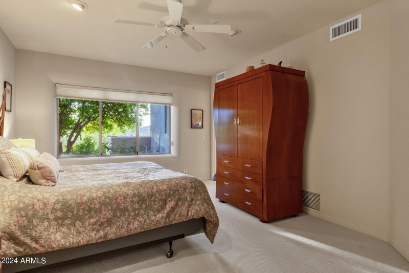 38-web-or-mls-10751-e-candlewood-dr