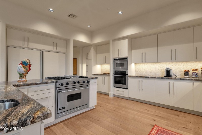 25-web-or-mls-10751-e-candlewood-dr