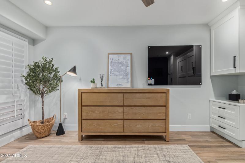 5514 bedroom/office 1