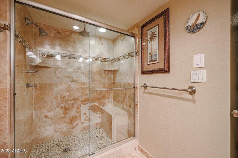 15 449 CUSTOM SHOWER 2