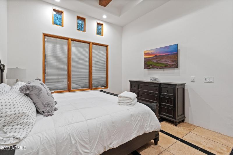 5529 W Pinnacle Hill Dr (small)-52