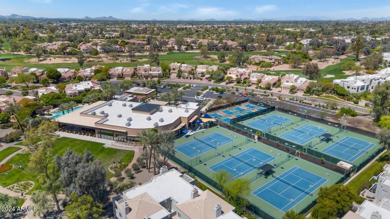 7710 E Gainey Ranch Rd-large-035-007-771