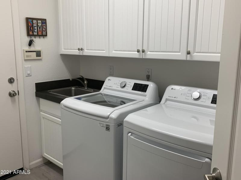 SEP LAUNDRY ROOM