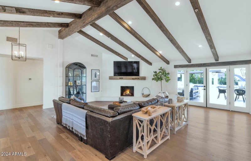 8313 E Carol Way-large-013-075-8313 E Ca