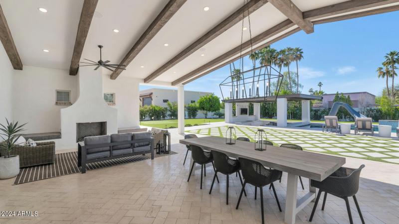 8313 E Carol Way-large-044-063-8313 E Ca