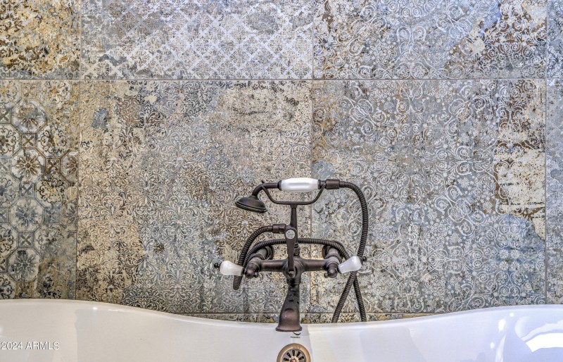 Soaking Tub