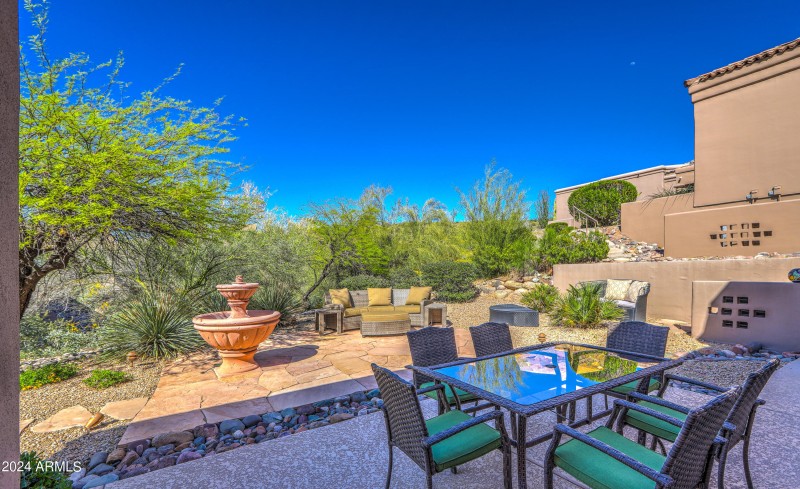 Private Oasis in Back