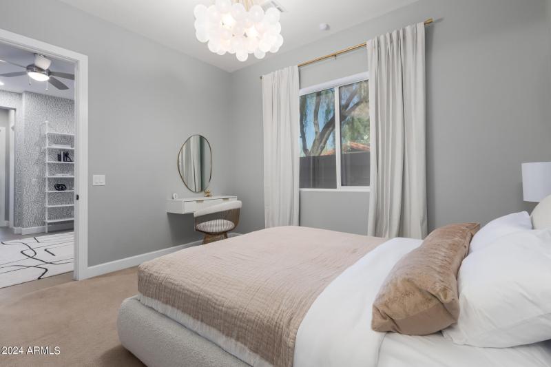 Guest Bedroom 2 with Queen