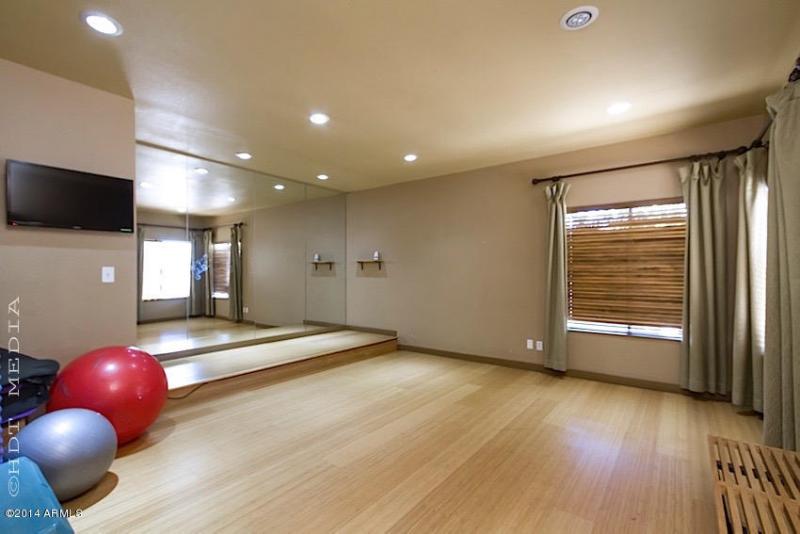 024 endless summer arobics room