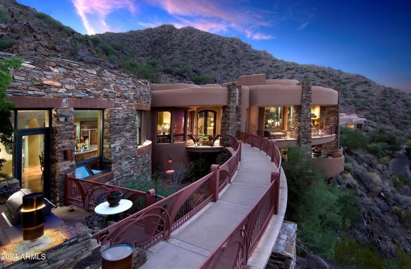 4 Acres at the Top