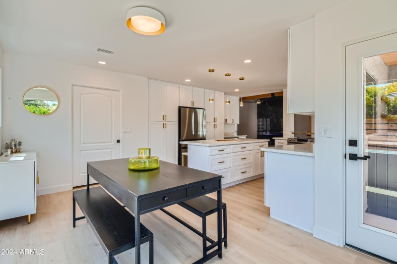 17418 E La Pasada Breakfast Room