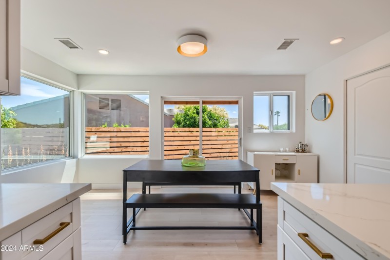 17418 E La Pasada Breakfast Room