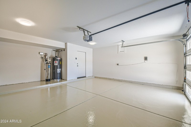 17418 E La Pasada Garage