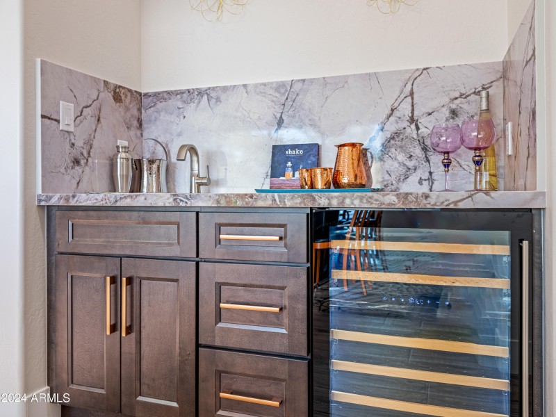 Wine/Wet Bar with Cooler
