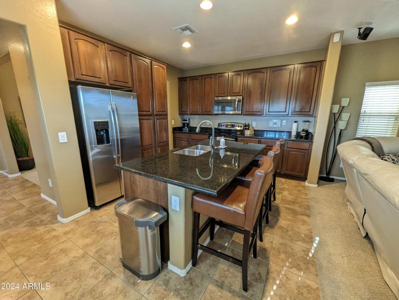 Fully Stocked kitchen