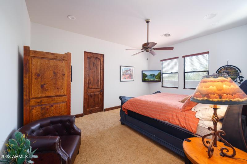 ProyImageCo_35982NWillowCrossDr_WEB-31