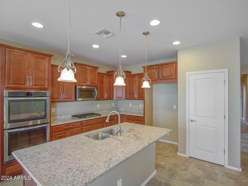 Flamingo kitchen