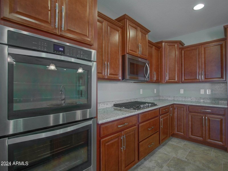 Flamingo kitchen 2