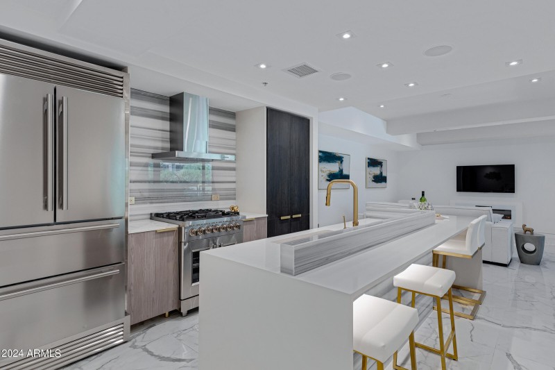 Luxurious Counter