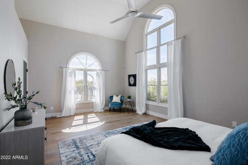 LAKOTKO_6602NPrayingMonkRd_WEB-23