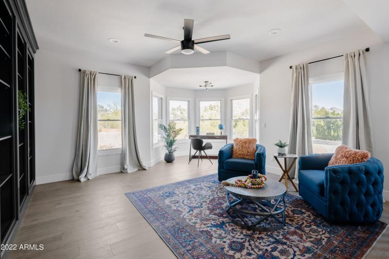 LAKOTKO_6602NPrayingMonkRd_WEB-12